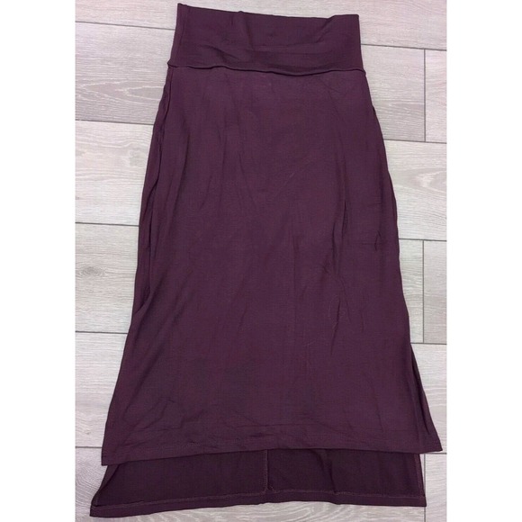 Savvy Dresses & Skirts - Savvi Luxe Brooklyn Skirt Size M Maroon‎ Elastic Waist Hi Low Hem Pull On Knit
